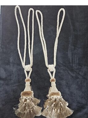 Elegant Beige Curtain Tiebacks with Tassel Accents